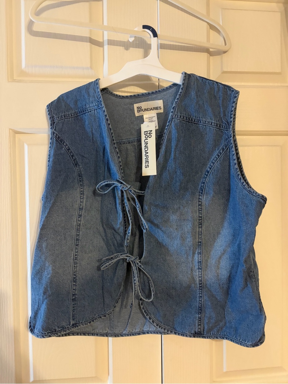 No Boundaries Women's Blue Denim Tie-Front Tank
